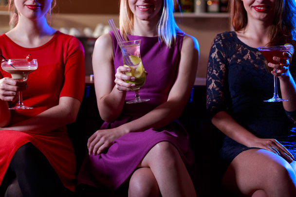 Elegant women in the bar - Valokuva, kuva