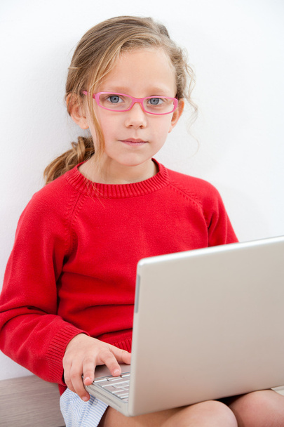 Portrait of young girl with laptop. - Foto, Imagem