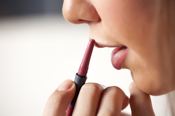 lip liner apply - Photo, Image
