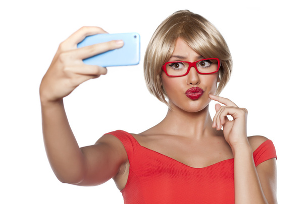 blonde faire selfie
 - Photo, image