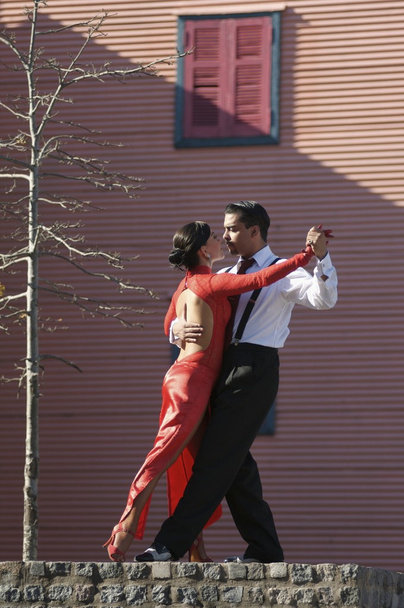 Pareja bailando tango
 - Foto, Imagen