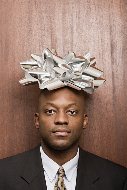 Επιχειρηματίας με φιόγκο στο κεφάλι του - Φωτογραφία, εικόνα