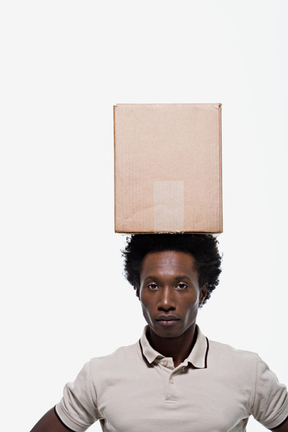 toimitus mies laatikko hänen päänsä
 - Valokuva, kuva