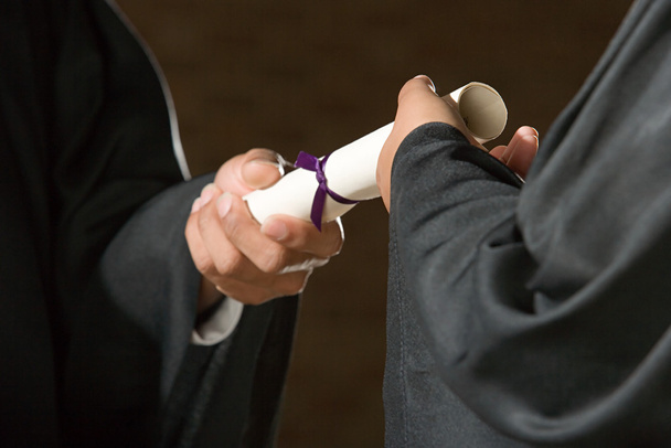 Student graduatie ceremonie - Foto, afbeelding