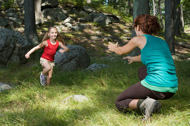 Girl running to mother - Photo, Image