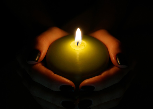 burning candle in the hands - Photo, Image