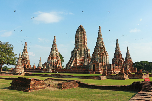 Pagode de Wat Chaiwatthanaram le temple à Ayutthaya, Thaïlande
 - Photo, image