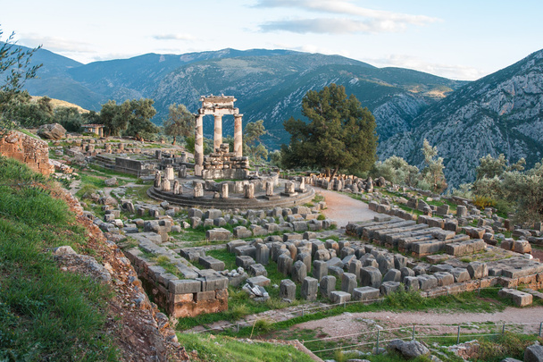 ancient greek temple of Apollo at Delphi - Foto, afbeelding