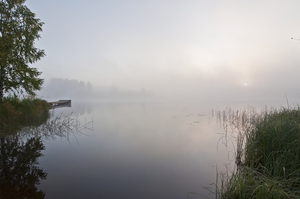 Φινλανδία, ομίχλη πάνω στο νερό. - Φωτογραφία, εικόνα