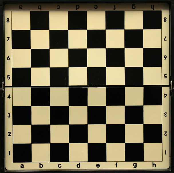 zwart-wit oude leeg schaakbord - Foto, afbeelding
