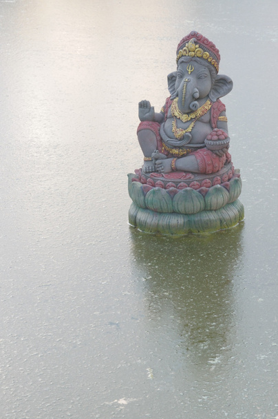 Ganesha, Deus hindu e o deus do sucesso
 - Foto, Imagem