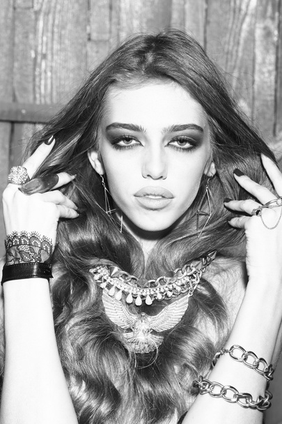 Pretty woman with jewellery - Fotografie, Obrázek