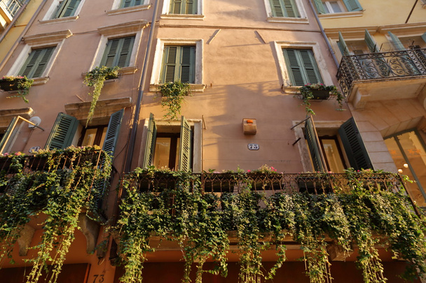 The streets and architecture of Verona, Italy - Foto, Imagen