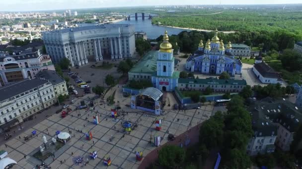 Aerial Kyiv St. Michael St. Piazza della Cattedrale di Michael. Giornata dell'Europa. FreeGen
 - Filmati, video
