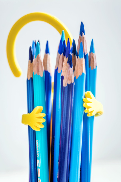 Glückliche Bleistifte senkrecht - Foto, Bild