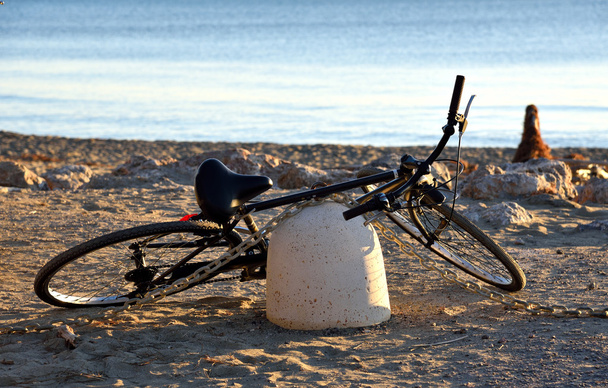 Велосипед на пляже
 - Фото, изображение