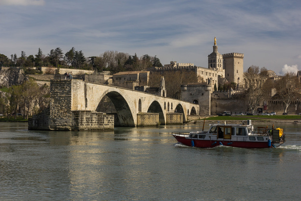 Bela arquitetura de Avignon
 - Foto, Imagem