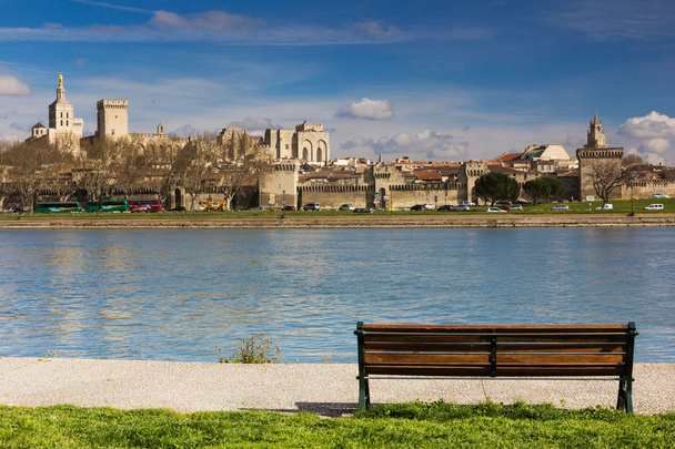 Bela arquitetura de Avignon
 - Foto, Imagem