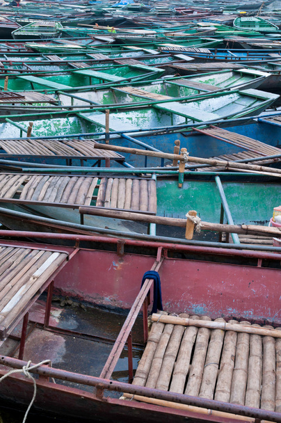 Швартованные гребные лодки в Там Кок
 - Фото, изображение