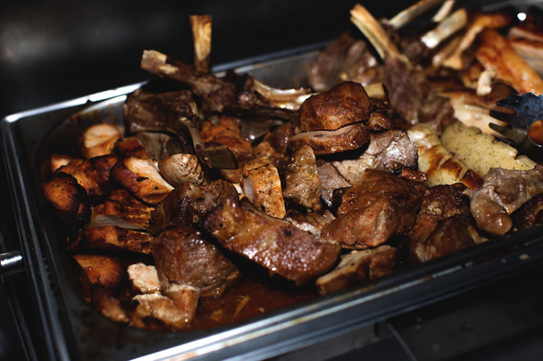 Plat de viande grillée mixte
 - Photo, image