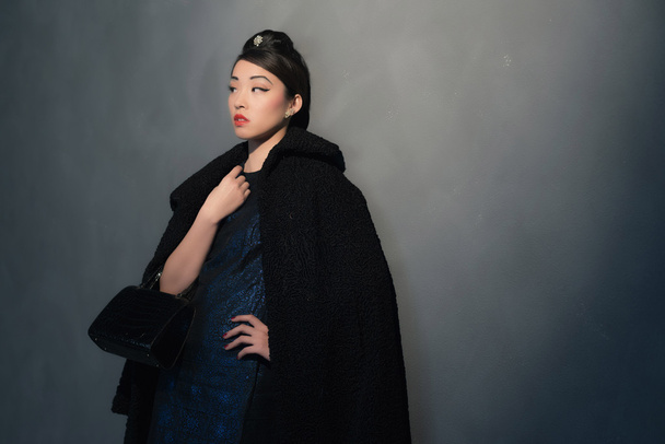Şık zengin Asyalı kadın - Fotoğraf, Görsel