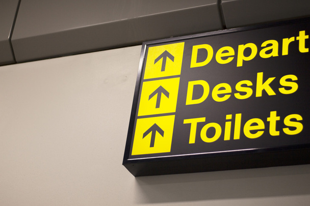 Havaalanı gidiş gates bilgi işareti - Fotoğraf, Görsel