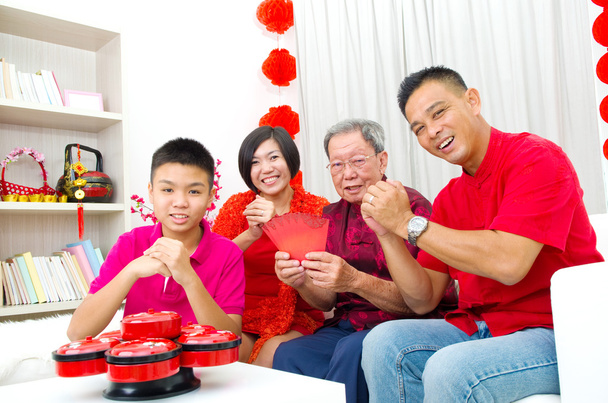 Happy Asian family - Φωτογραφία, εικόνα