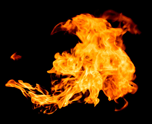 fiamme di fuoco su un nero
 - Foto, immagini