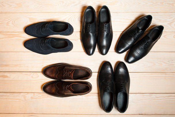 Several new pair of leather shoes - 写真・画像