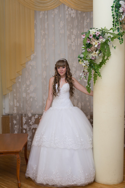 Beautiful young bride - Fotó, kép