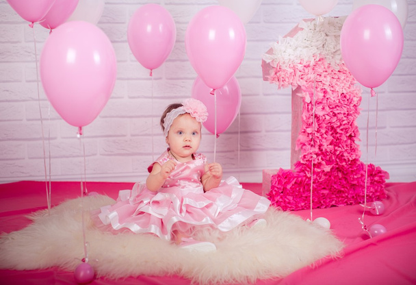little girl in pink dress - Φωτογραφία, εικόνα