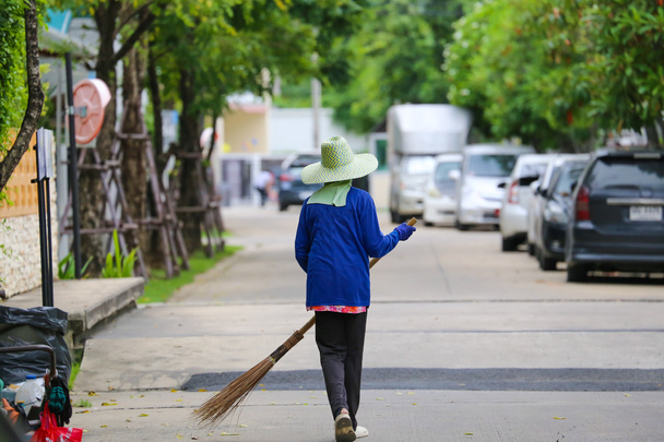 dělník čištění ulice - Fotografie, Obrázek
