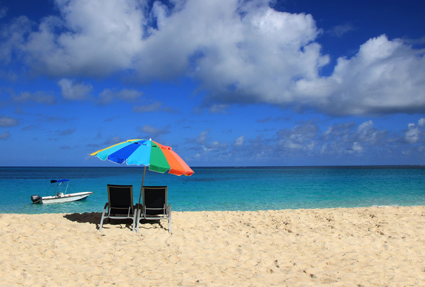 Cadeiras de praia coloridas
 - Foto, Imagem