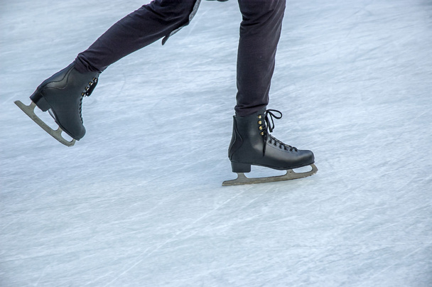 Blue Ice skating - Foto, afbeelding