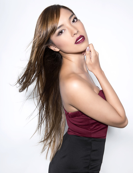 beautiful young asian woman with long hair - Foto, immagini