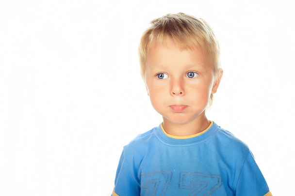 Portret van een jongen, gezichtsuitdrukking serie. - Foto, afbeelding