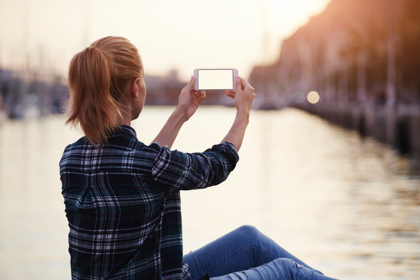 woman making photo with mobile phone - Zdjęcie, obraz