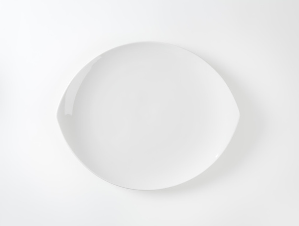 Pointed oval coupe plate - Foto, Imagen