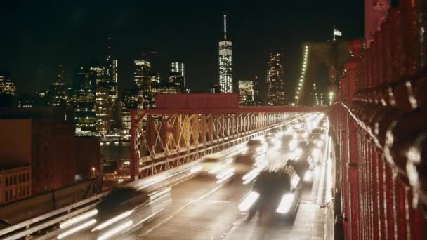 Autos überqueren Brückenstraße - Filmmaterial, Video
