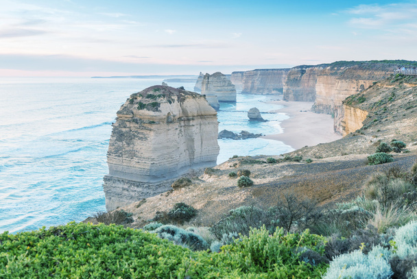 Doce Apóstoles rocas en Australia al atardecer en Great Ocean Road, Victoria
 - - Foto, imagen
