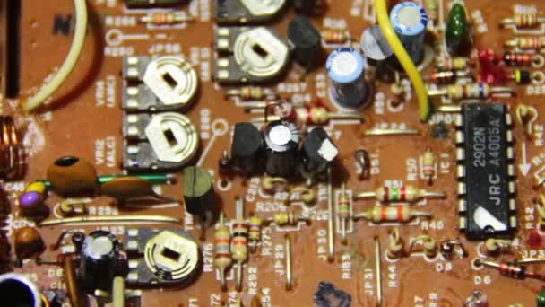 Placas de circuitos con componentes electrónicos 1
 - Metraje, vídeo