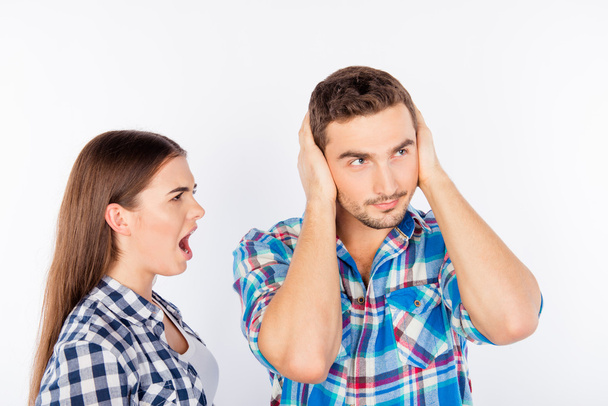 Annoyed young woman shouting at her boyfriend - Zdjęcie, obraz