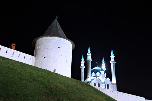 Τα τείχη του Κρεμλίνου Καζάν Kul-Sharif τζαμιού - Φωτογραφία, εικόνα