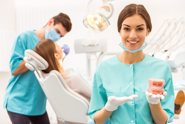 Професійні стоматолог офісу
 - Фото, зображення