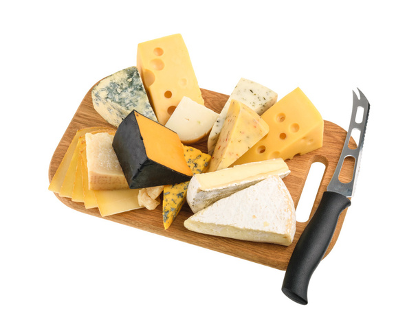 Vários tipos de queijo isolado em branco
 - Foto, Imagem