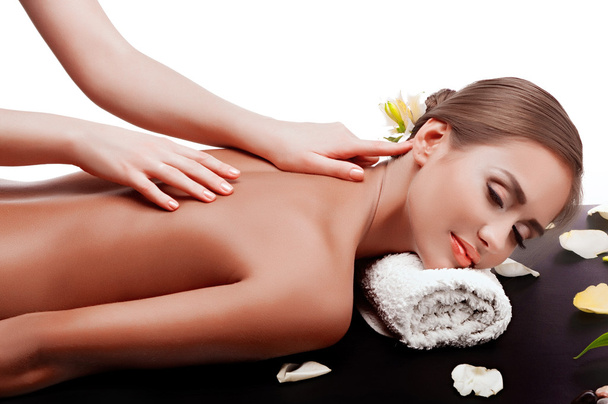 femenino durante lujoso procedimiento de masaje
 - Foto, imagen