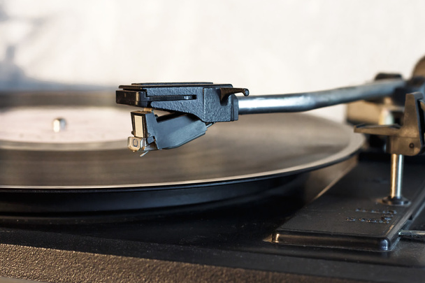 gramofon melodie na rotační disk - Fotografie, Obrázek