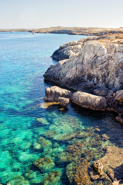 Imagen escénica de Cuevas azules, Cabo Greco
 - Foto, imagen