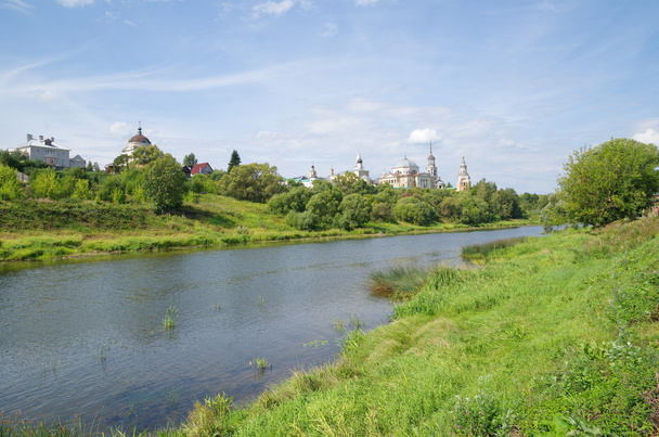 The river Tvertsa in the town of Torzhok - 写真・画像