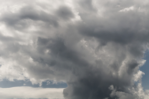 Nubes de tormenta oscura fondo
 - Foto, Imagen